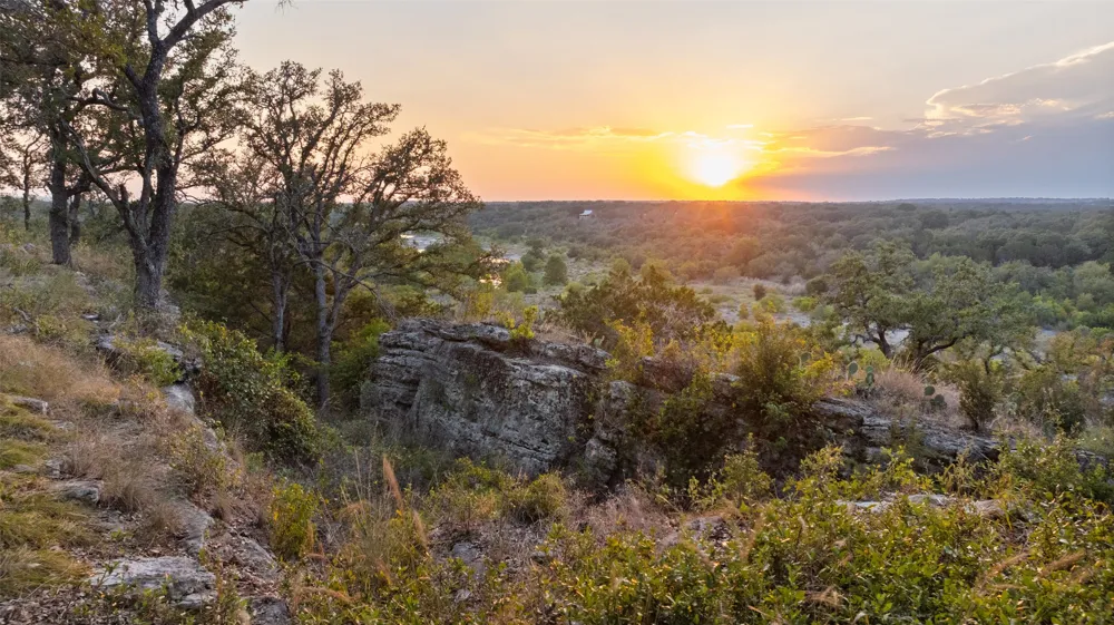 8577 Ranch Road 2766 Johnson City, TX 78636