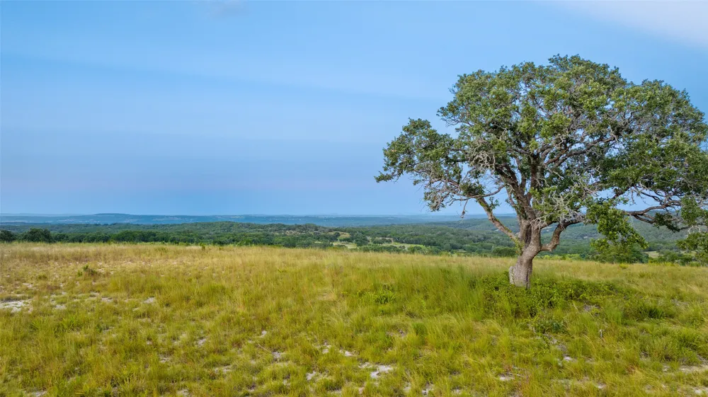 8577 Ranch Road 2766 Johnson City, TX 78636