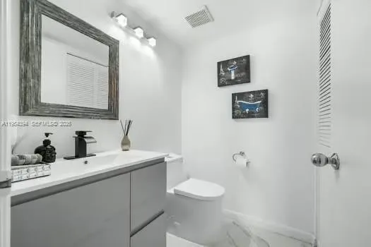 19195 NE 36th Ct #2302 Aventura, FL 33180