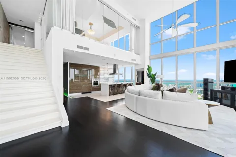 1100 Biscayne Blvd #5706