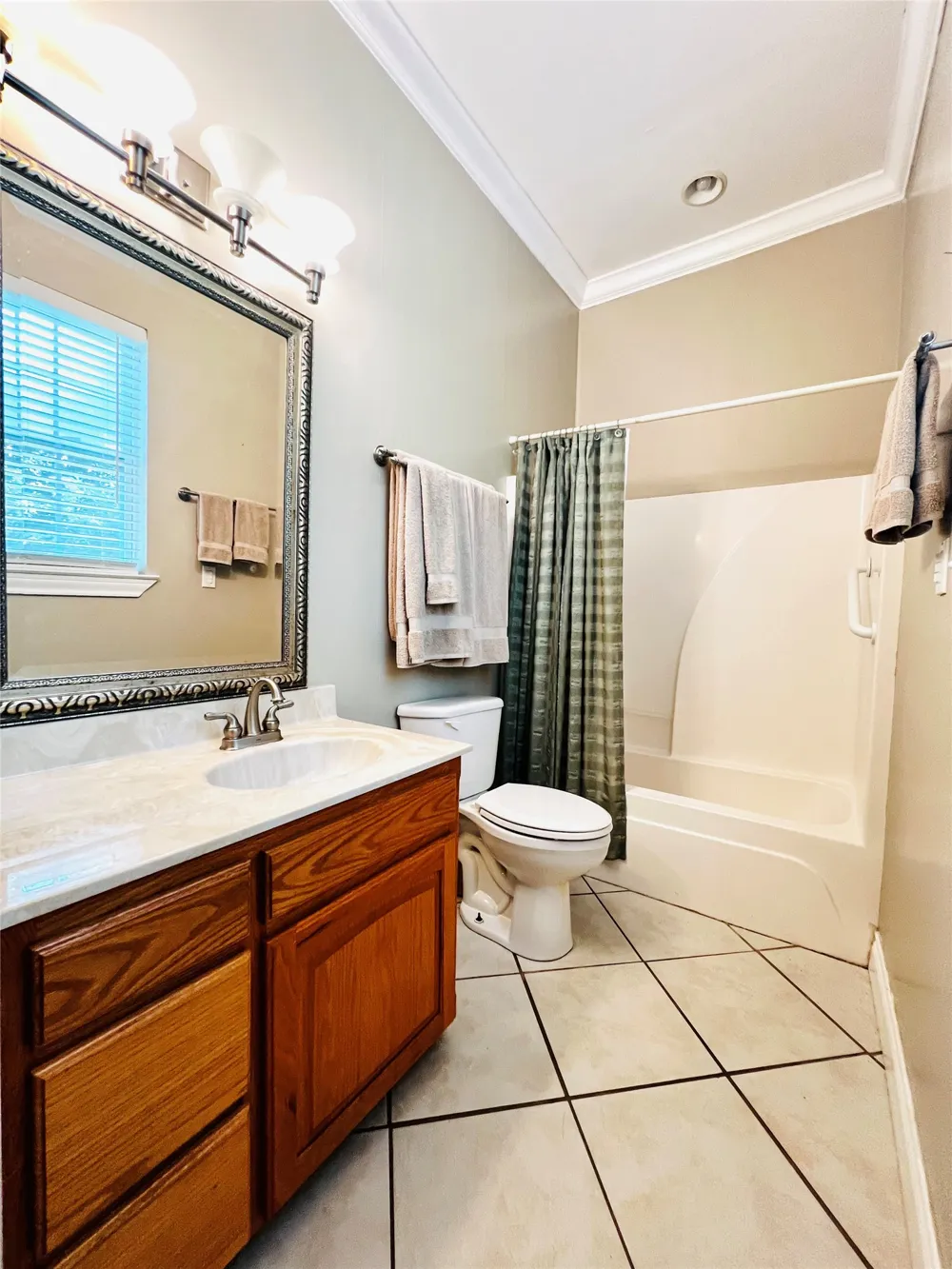 208 E 20th Street Cameron, TX 76520
