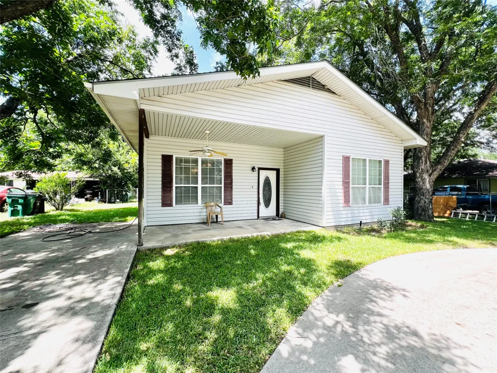 208 E 20th Street Cameron, TX 76520