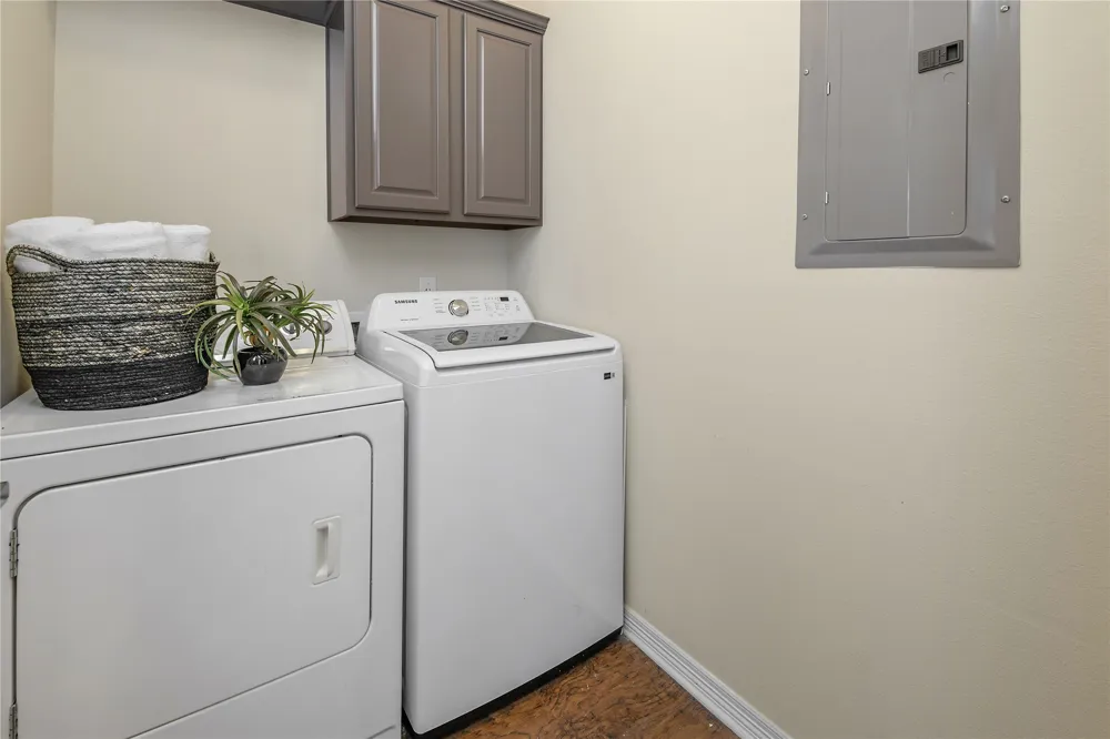 305 Holleman Drive E #102 College Station, TX 77840