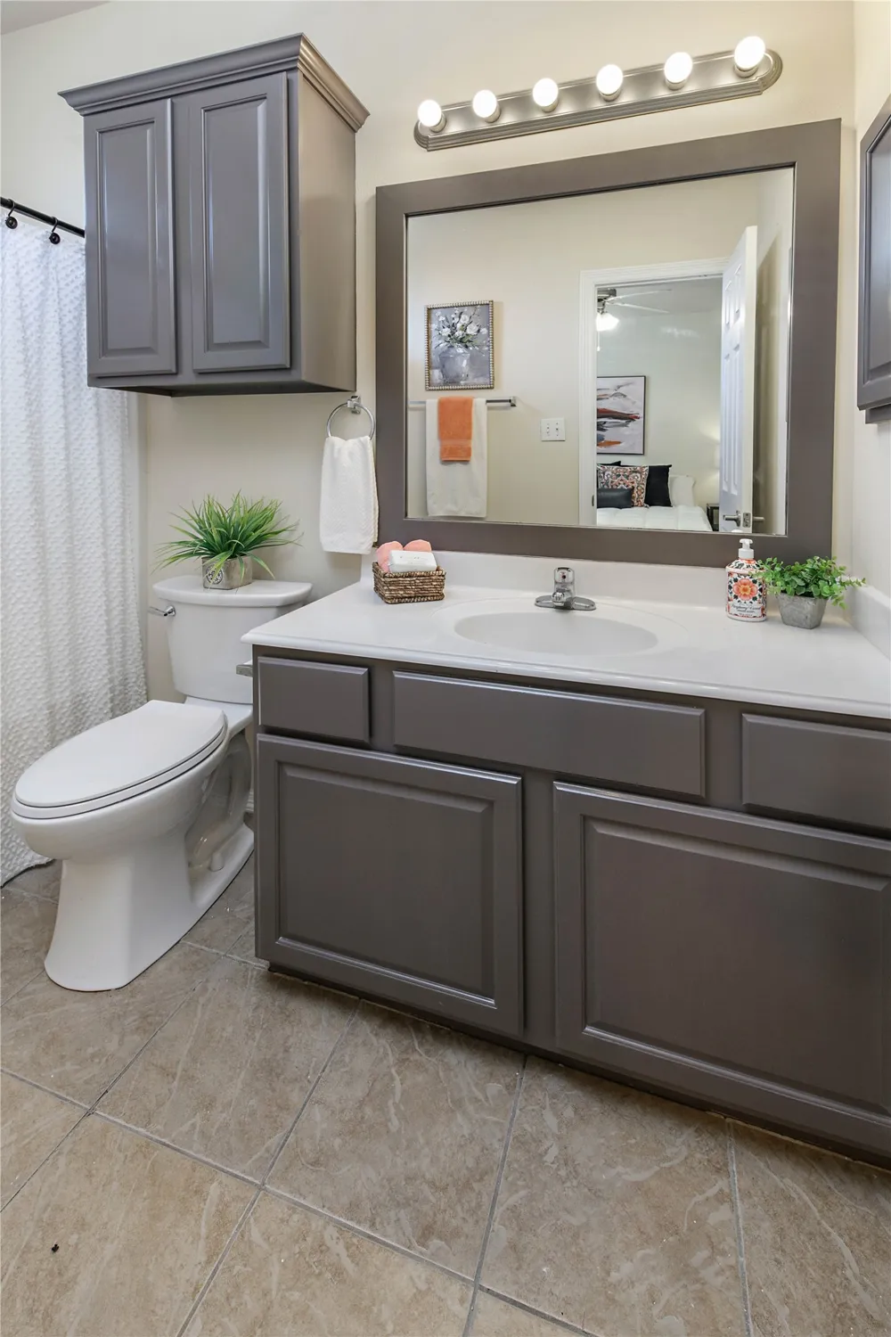 305 Holleman Drive E #102 College Station, TX 77840