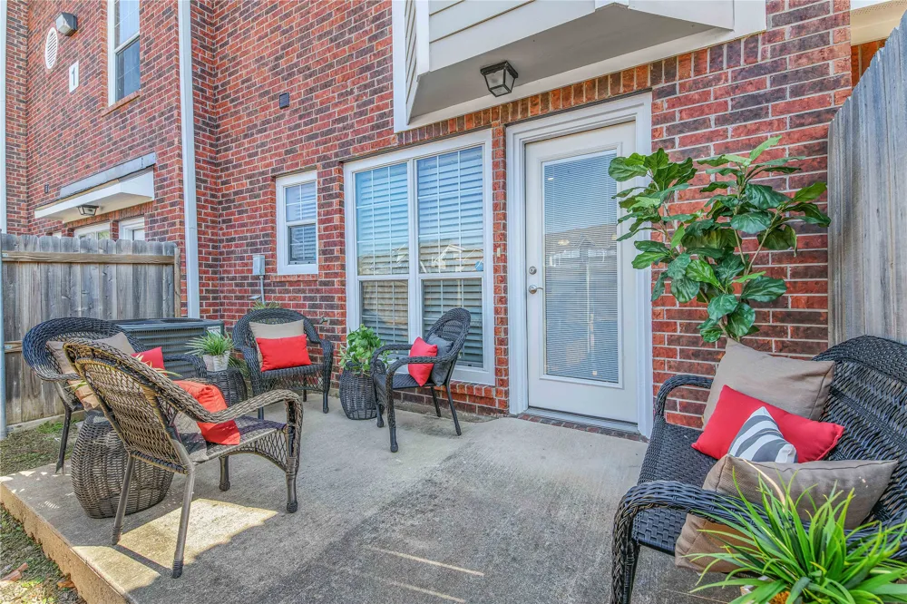 305 Holleman Drive E #102 College Station, TX 77840