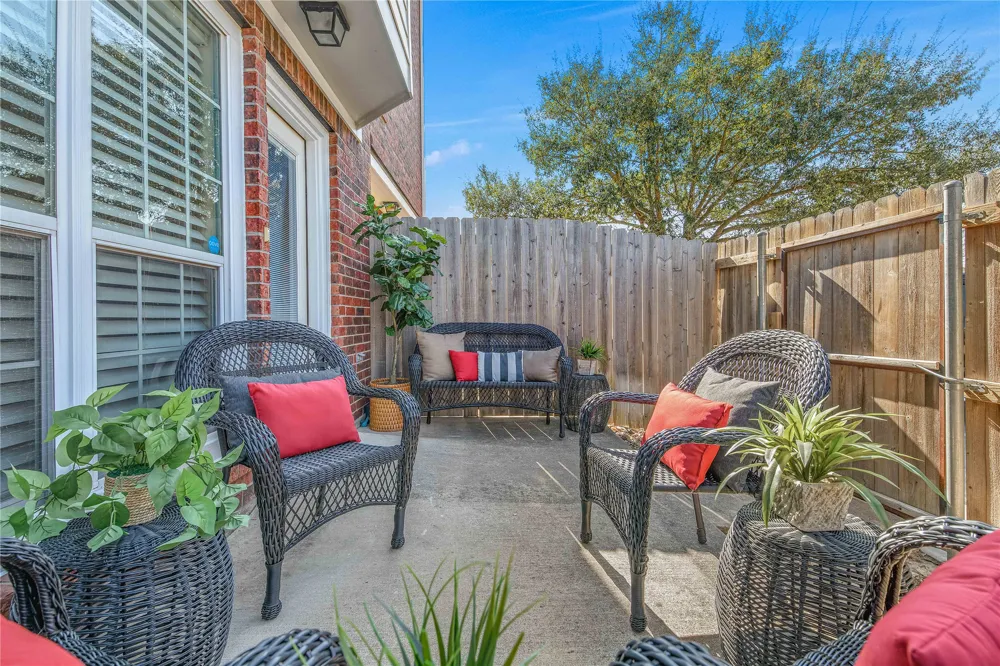 305 Holleman Drive E #102 College Station, TX 77840