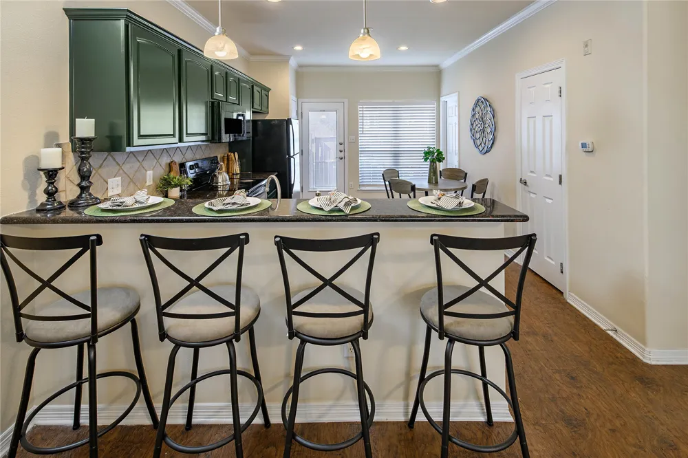 305 Holleman Drive E #102 College Station, TX 77840