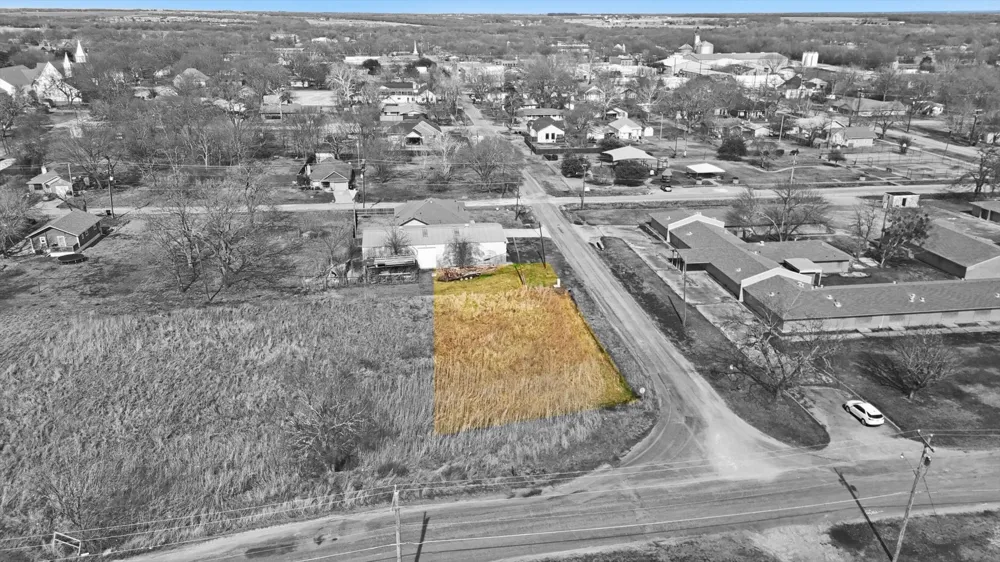 202 Pine Street Whitewright, TX 75491