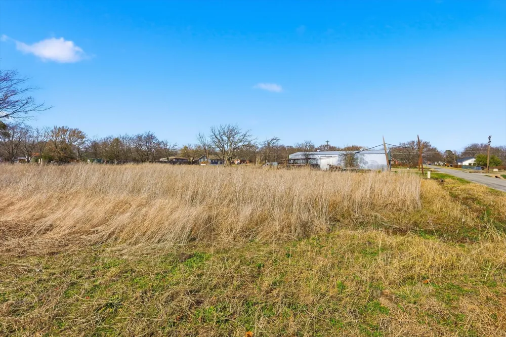 202 Pine Street Whitewright, TX 75491