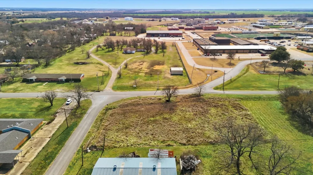 202 Pine Street Whitewright, TX 75491