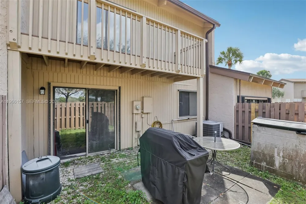 1881 SW 81st Ave Davie, FL 33324