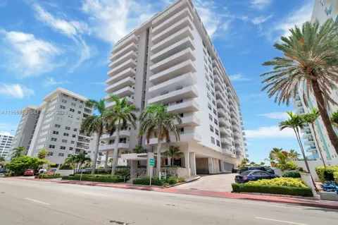 9225 Collins Ave #302
