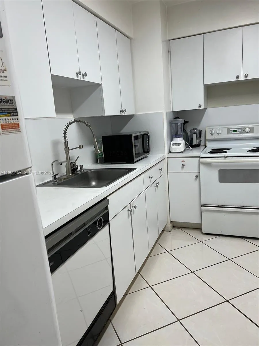 9225 Collins Ave #302 Surfside, FL 33154