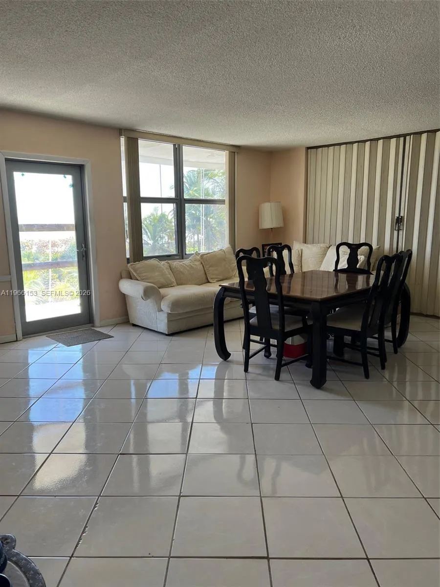9225 Collins Ave #302 Surfside, FL 33154