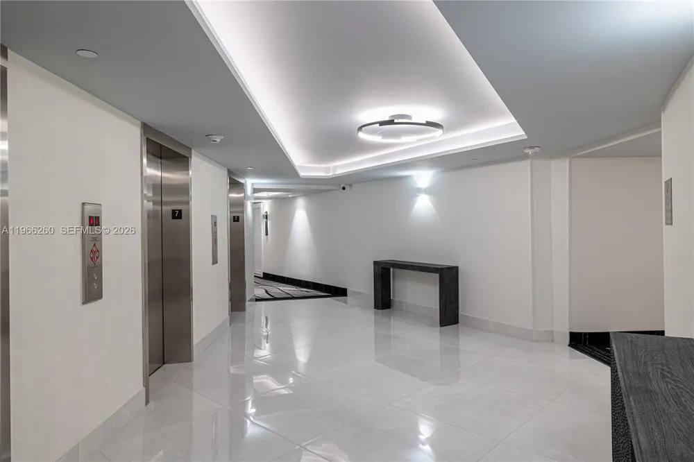 3180 S Ocean Dr #718 Hallandale Beach, FL 33009
