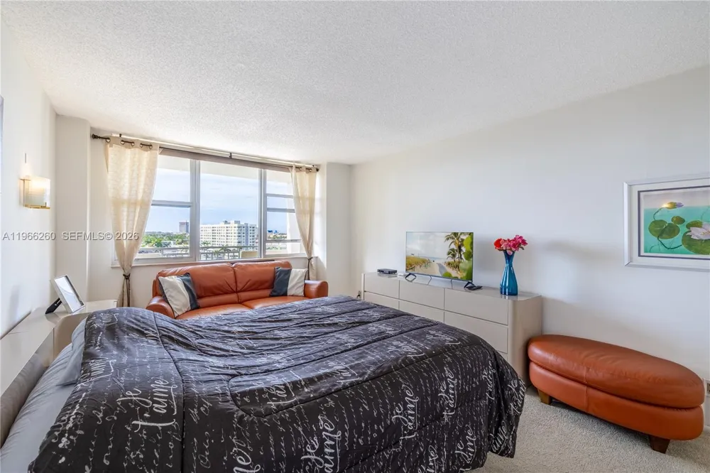 3180 S Ocean Dr #718 Hallandale Beach, FL 33009