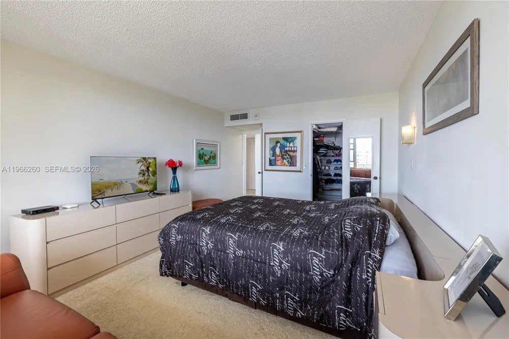 3180 S Ocean Dr #718 Hallandale Beach, FL 33009