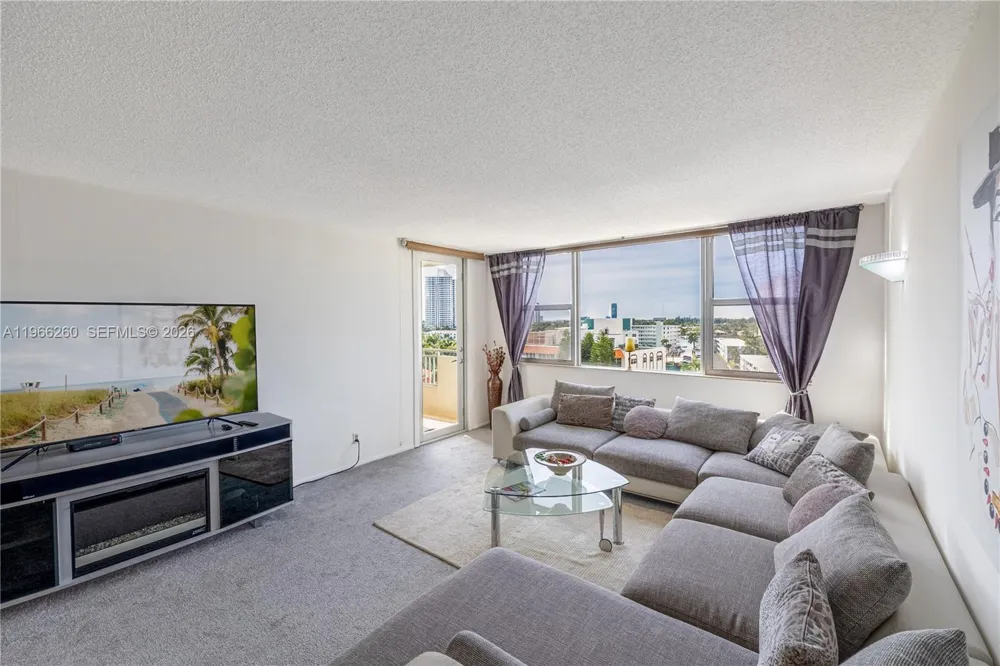 3180 S Ocean Dr #718 Hallandale Beach, FL 33009