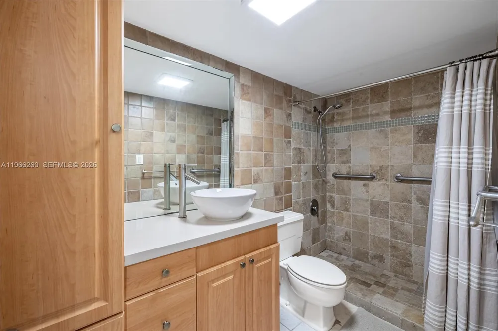 3180 S Ocean Dr #718 Hallandale Beach, FL 33009