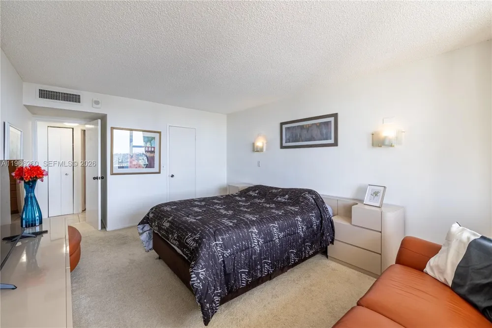 3180 S Ocean Dr #718 Hallandale Beach, FL 33009