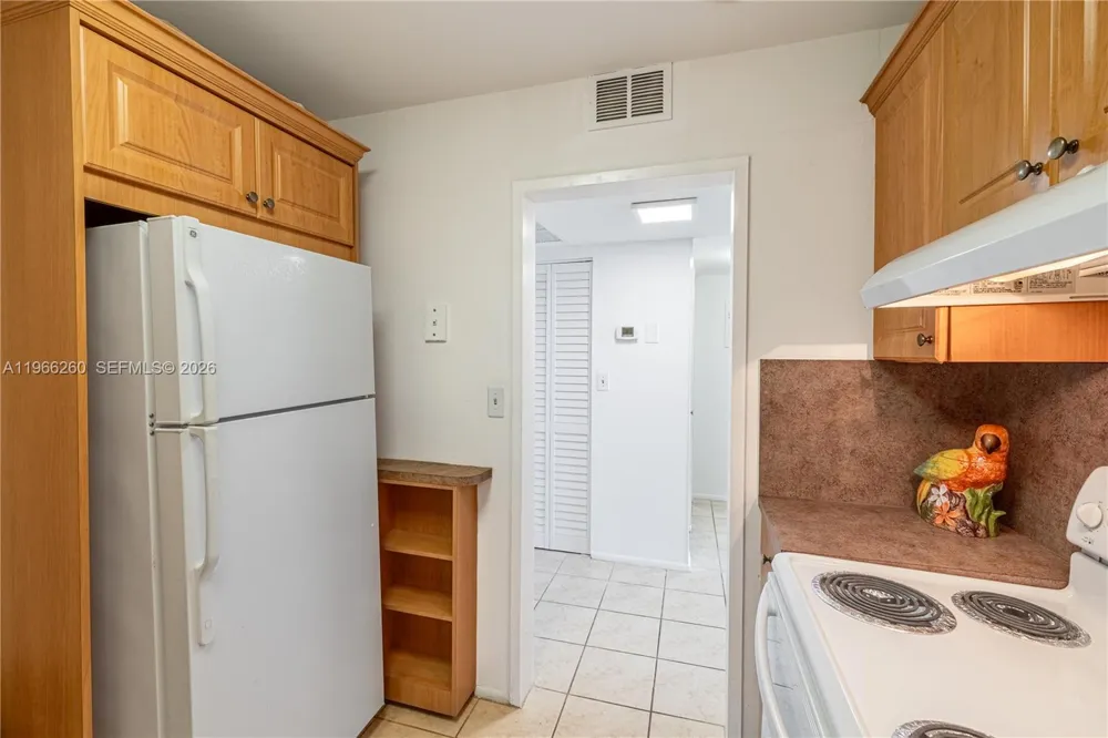 3180 S Ocean Dr #718 Hallandale Beach, FL 33009