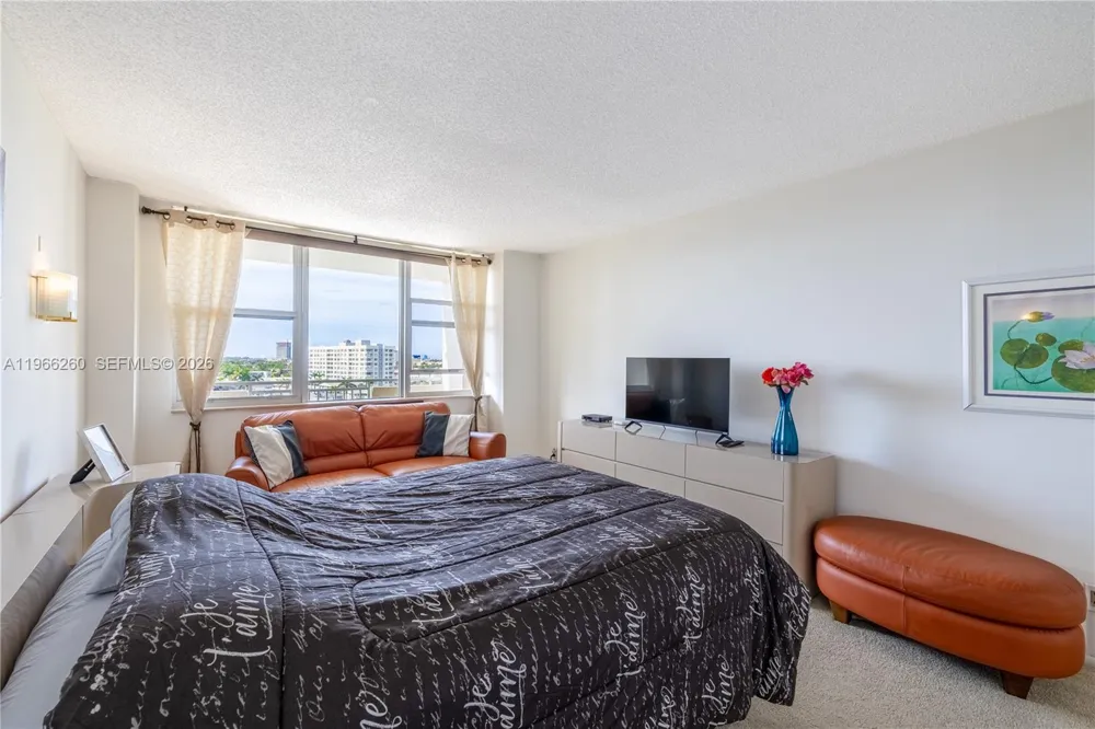 3180 S Ocean Dr #718 Hallandale Beach, FL 33009