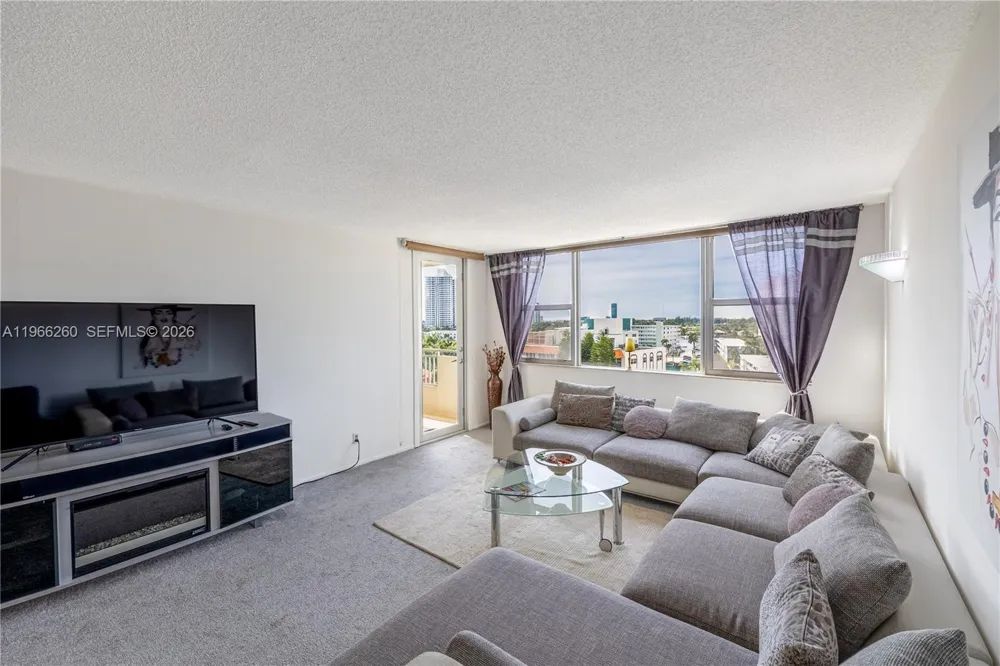3180 S Ocean Dr #718 Hallandale Beach, FL 33009