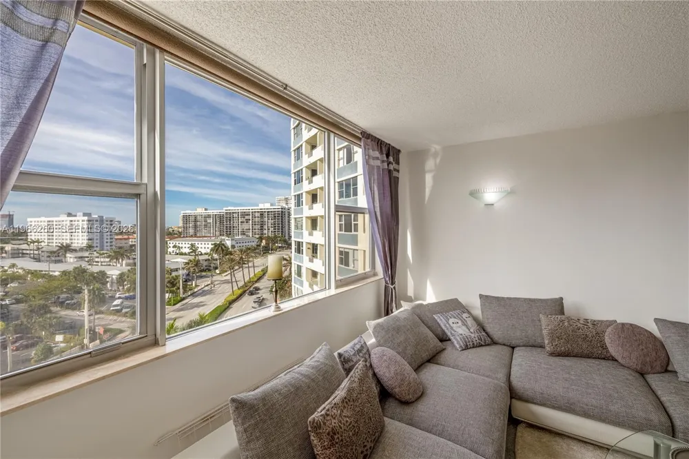3180 S Ocean Dr #718 Hallandale Beach, FL 33009