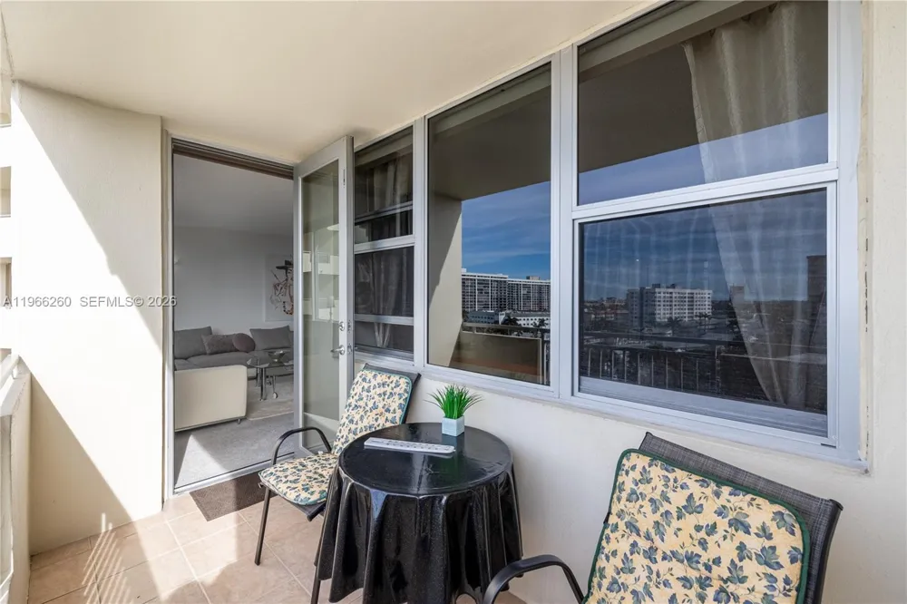3180 S Ocean Dr #718 Hallandale Beach, FL 33009