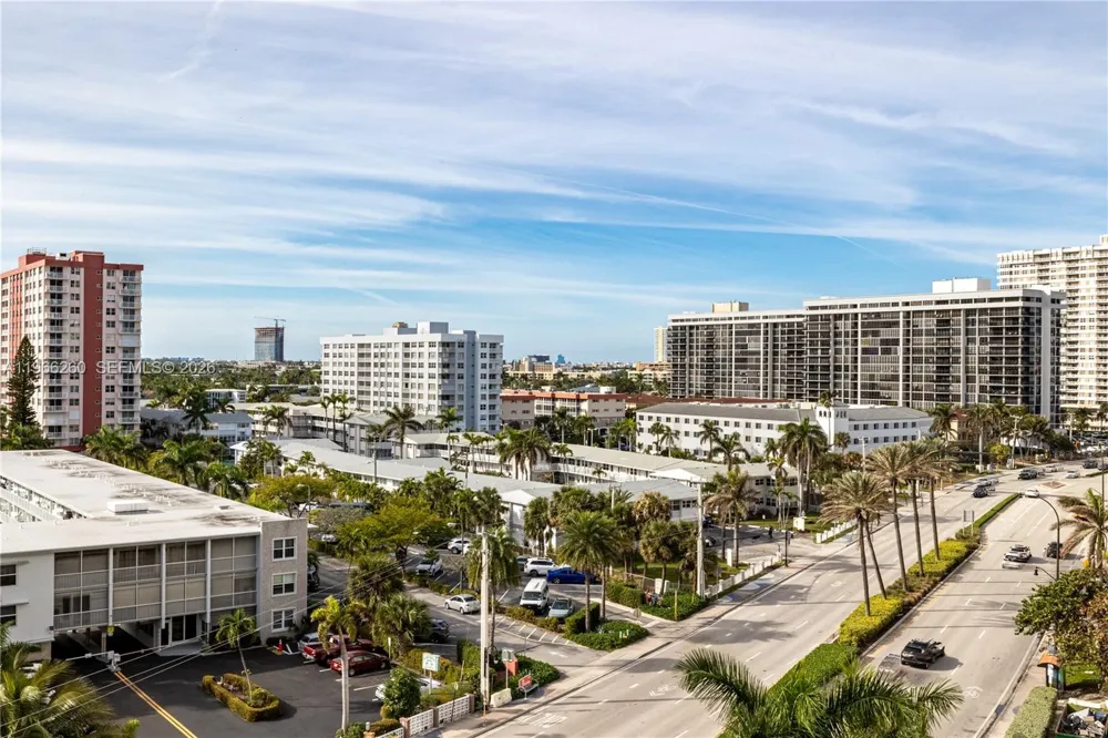 3180 S Ocean Dr #718 Hallandale Beach, FL 33009