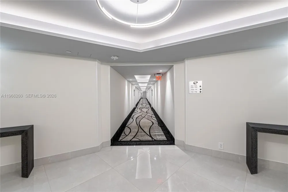 3180 S Ocean Dr #718 Hallandale Beach, FL 33009