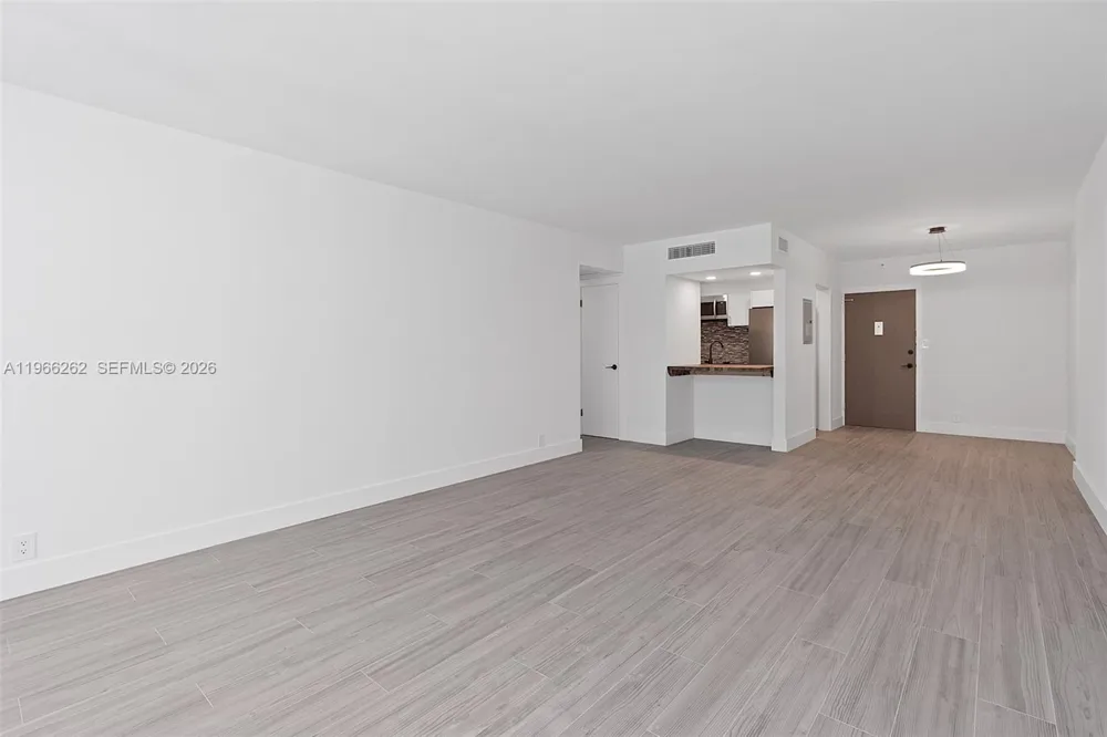 1200 West Ave #521 Miami Beach, FL 33139
