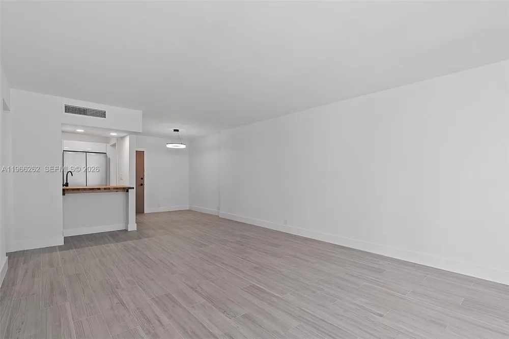 1200 West Ave #521 Miami Beach, FL 33139