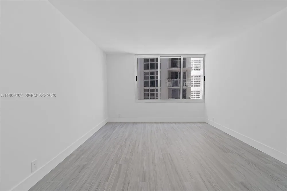 1200 West Ave #521 Miami Beach, FL 33139