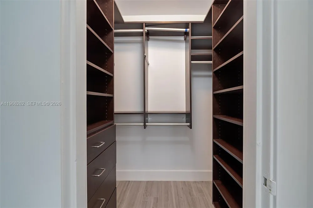 1200 West Ave #521 Miami Beach, FL 33139