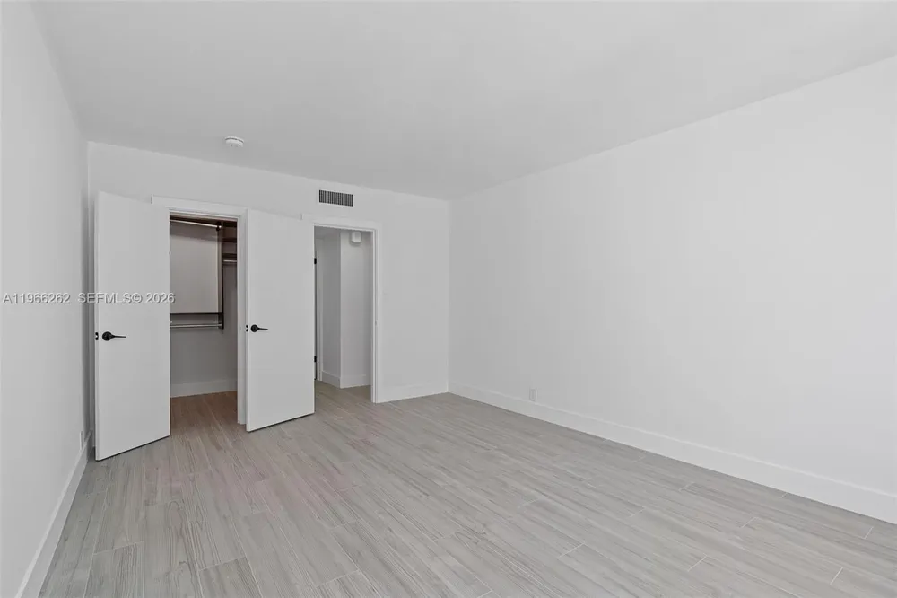 1200 West Ave #521 Miami Beach, FL 33139