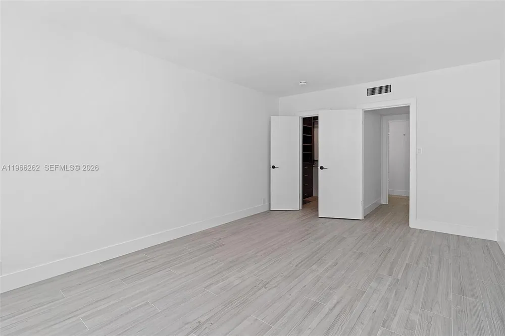 1200 West Ave #521 Miami Beach, FL 33139