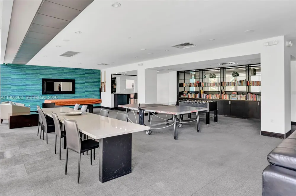 1200 West Ave #521 Miami Beach, FL 33139