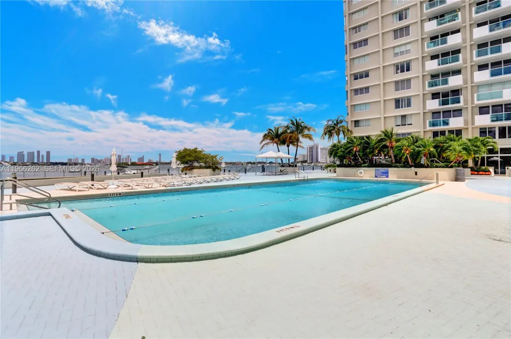 1200 West Ave #521 Miami Beach, FL 33139