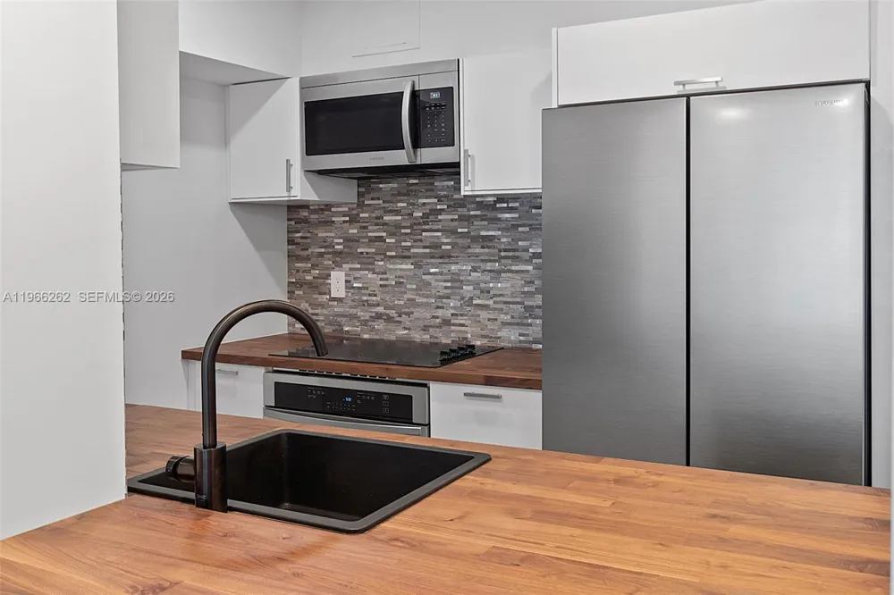 1200 West Ave #521 Miami Beach, FL 33139
