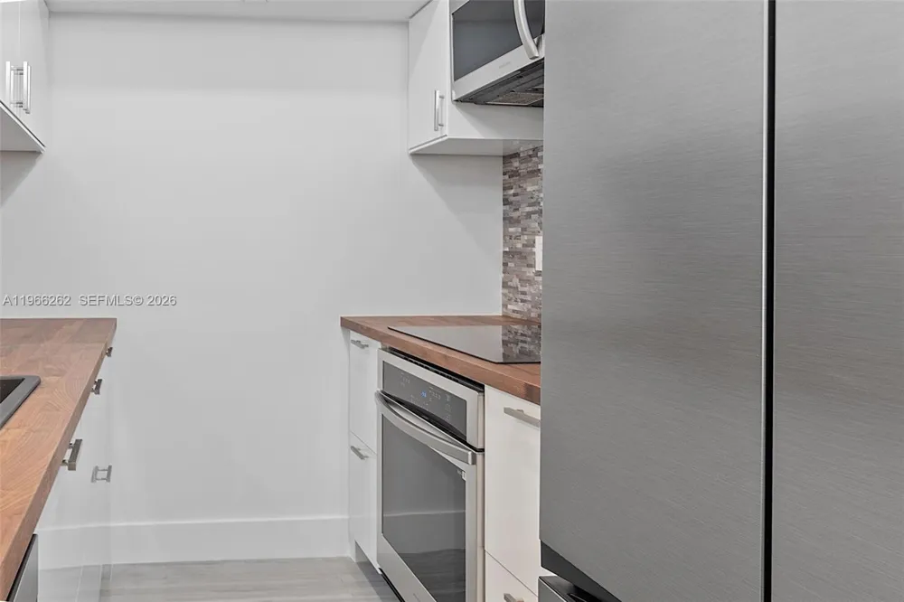 1200 West Ave #521 Miami Beach, FL 33139