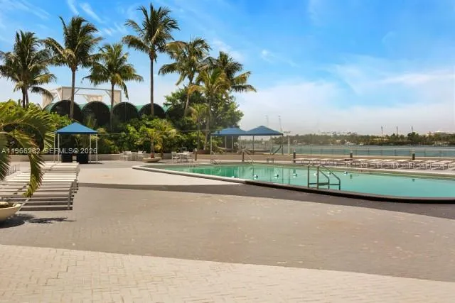 1200 West Ave #521 Miami Beach, FL 33139