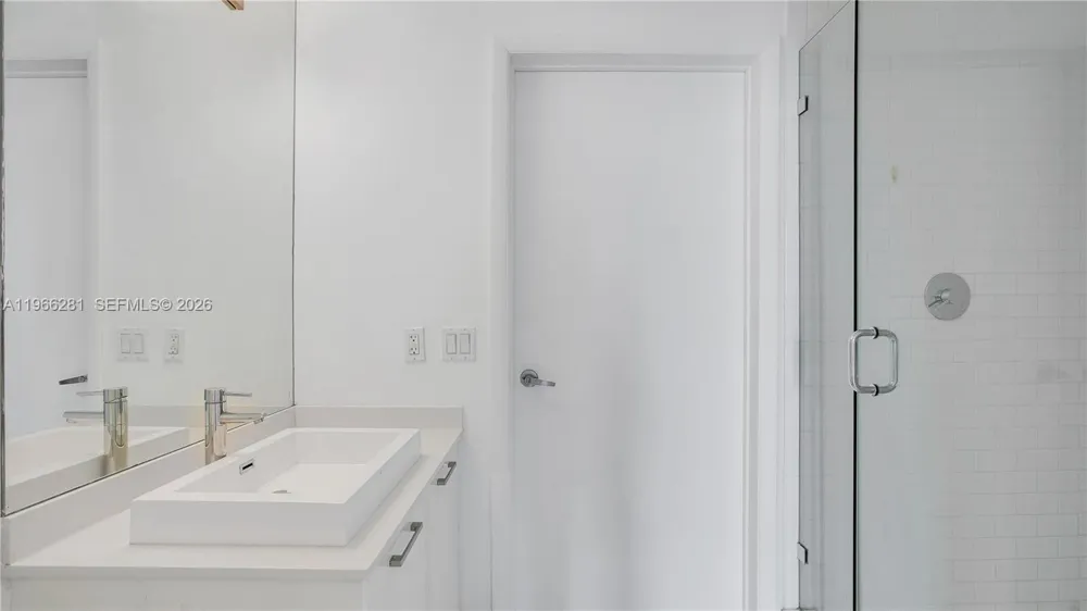 151 SE 1st St #2101 Miami, FL 33131