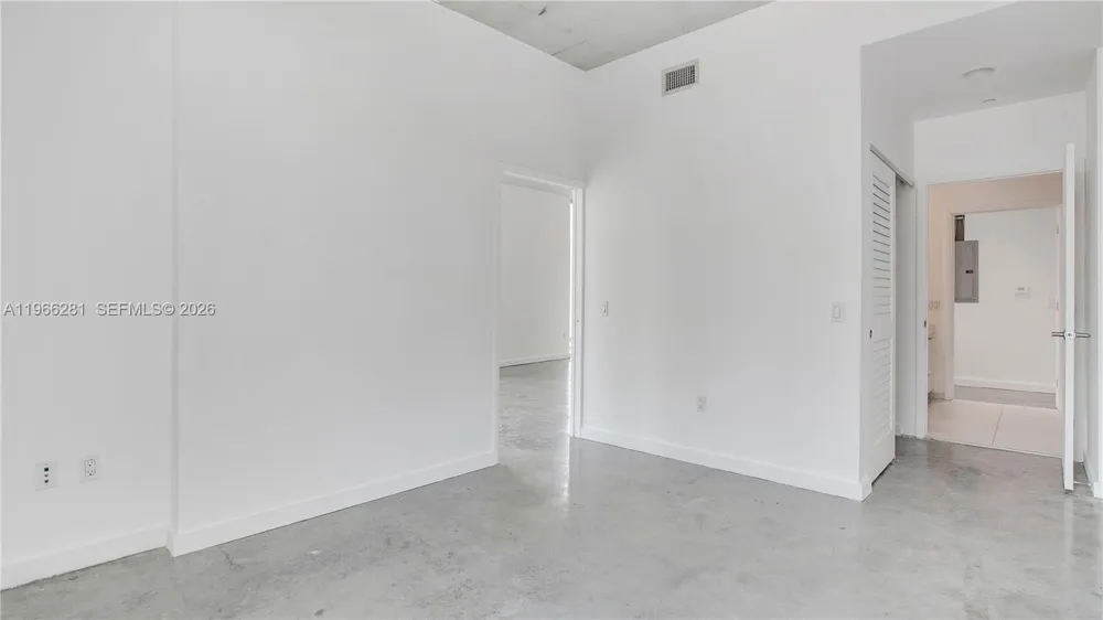 151 SE 1st St #2101 Miami, FL 33131