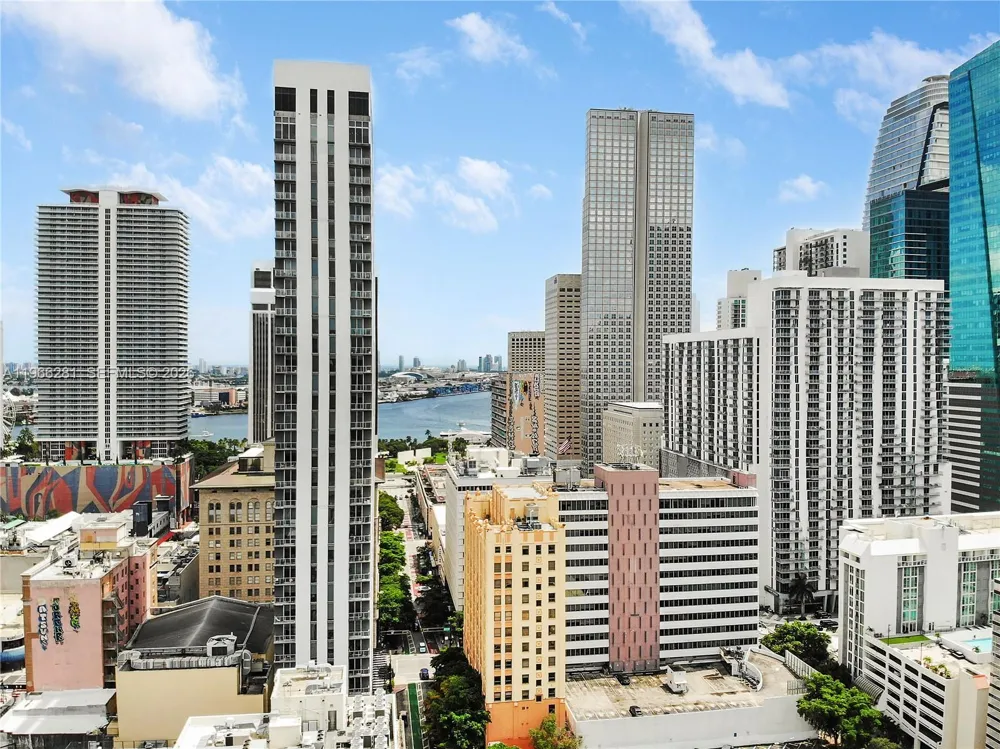 151 SE 1st St #2101 Miami, FL 33131