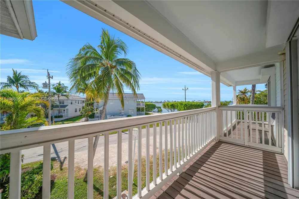 5101 Sunset Village Dr Duck, FL 33050