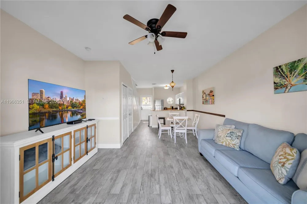 5101 Sunset Village Dr Duck, FL 33050