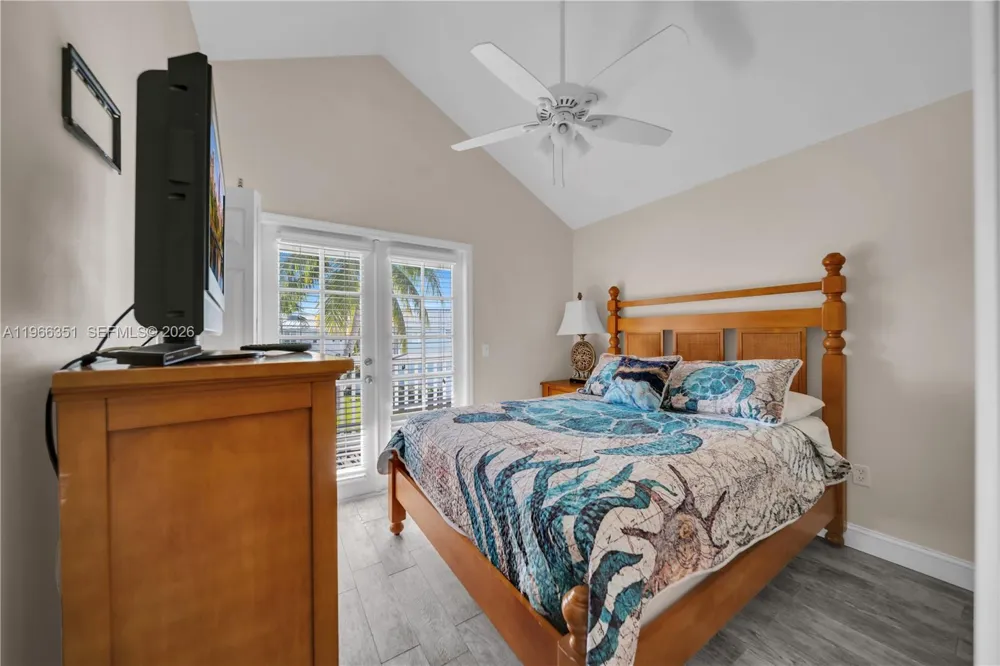 5101 Sunset Village Dr Duck, FL 33050
