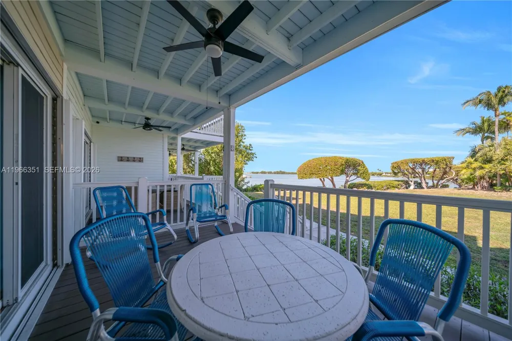 5101 Sunset Village Dr Duck, FL 33050