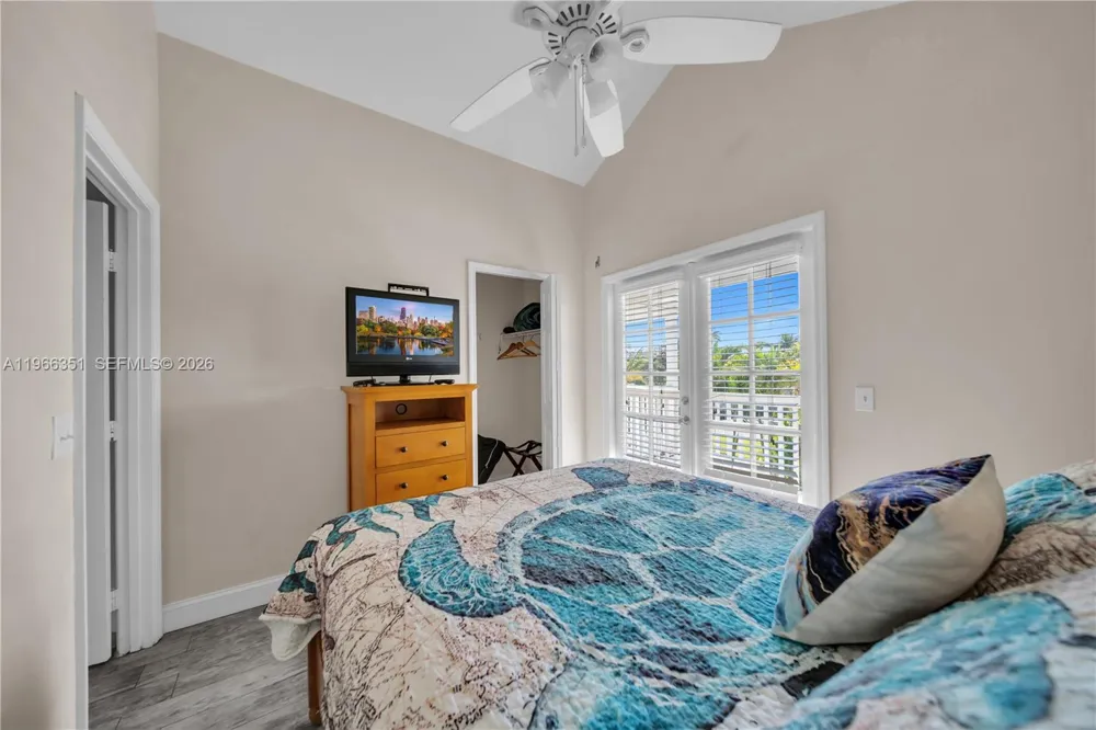 5101 Sunset Village Dr Duck, FL 33050